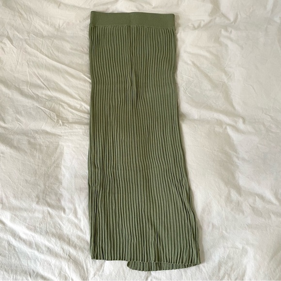 wilfred knit slit skirt in green from aritzia - Picture 3 of 4